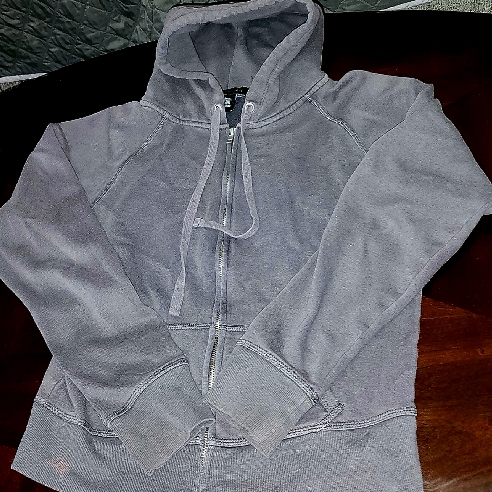 Metallic_49> Size L> Gray zip up hoodie